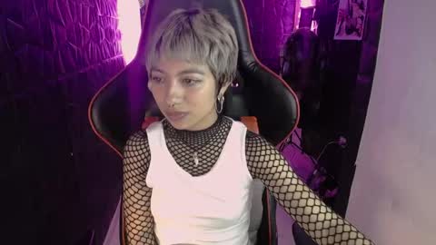 Snapshot of lunarichy chatting on 02-25-26, 09:35 lunarichy online show from 02-25-26, 09:35