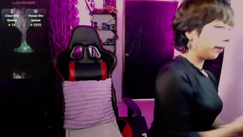 Snapshot of lunarichy chatting on 05-21-26, 09:11 lunarichy online show from 05-21-26, 09:11