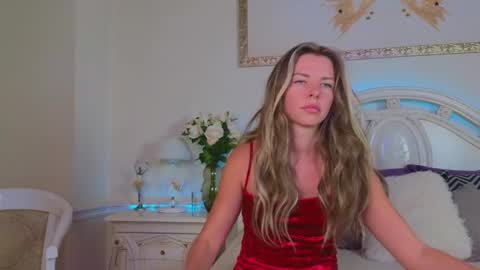 Luna Rishi online show from 09-17-25, 11:56