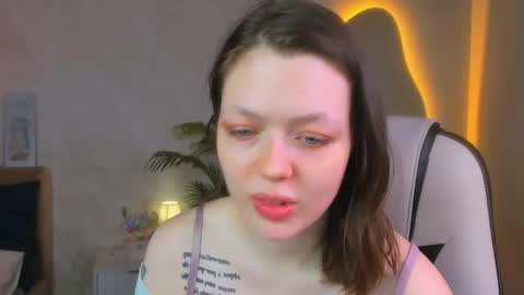 Lily online show from 04-16-26, 05:41