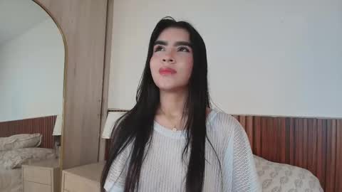 Snapshot of lunarousse_ chatting on 05-24-26, 02:05 Luna Rousse online show from 05-24-26, 02:05
