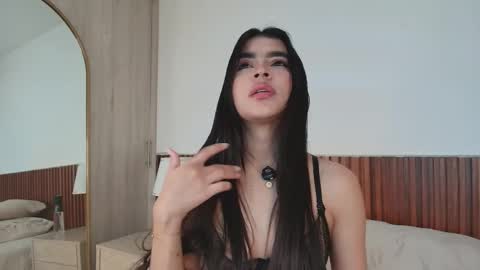 Snapshot of lunarousse_ chatting on 06-03-26, 02:36 Luna Rousse online show from 06-03-26, 02:36