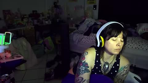 lunarqueen420 online show from 07-02-26, 04:18