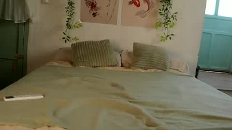 Snapshot of lunaticas chatting on 06-17-26, 06:38 lunaticas online show from 06-17-26, 06:38