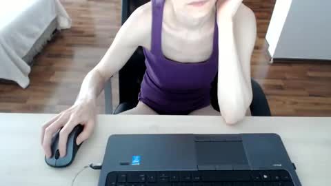 Snapshot of lunavibe_ chatting on 05-29-26, 12:14 lunavibe_ online show from 05-29-26, 12:14