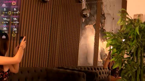 Snapshot of lunavyx chatting on 10-03-25, 04:09 Luna online show from 10-03-25, 04:09