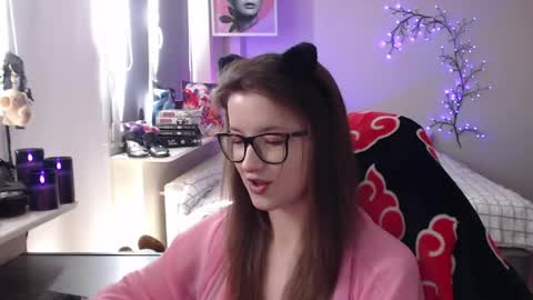 Snapshot of lunaxcherry chatting on 05-01-26, 09:03 LunaXcherry online show from 05-01-26, 09:03