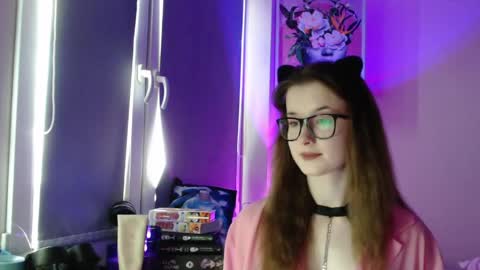 Snapshot of lunaxcherry chatting on 05-20-26, 05:19 LunaXcherry online show from 05-20-26, 05:19