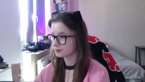 Snapshot of lunaxcherry chatting on 06-07-26, 11:03 LunaXcherry online show from 06-07-26, 11:03