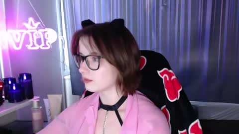 Snapshot of lunaxcherry chatting on 07-13-26, 05:38 LunaXcherry online show from 07-13-26, 05:38