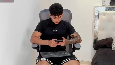 Lunay online show from 01-13-26, 12:27