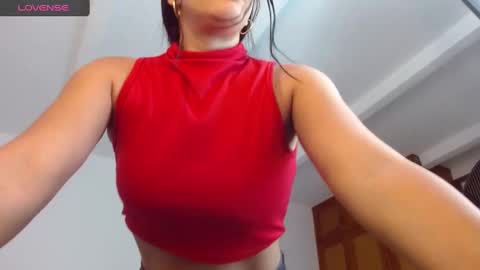 lunayois02 online show from 01-05-25, 02:49