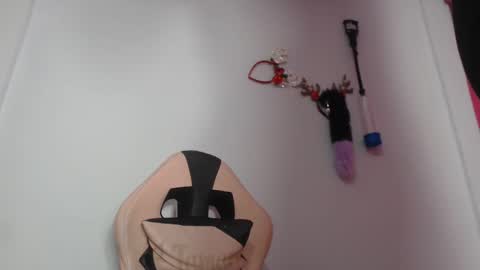 Luna Tamara online show from 12-15-24, 06:40