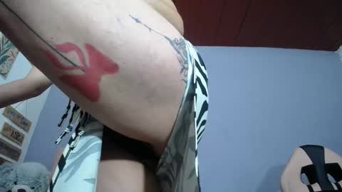 Snapshot of lunitaqueen_ chatting on 05-20-26, 05:24 Luna Tamara online show from 05-20-26, 05:24