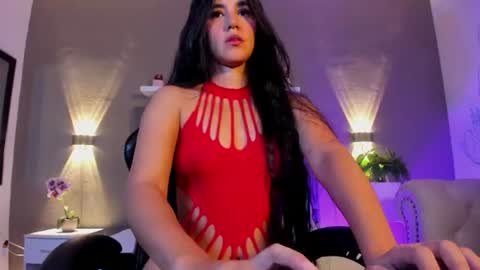 L U N A  online show from 07-20-26, 12:51