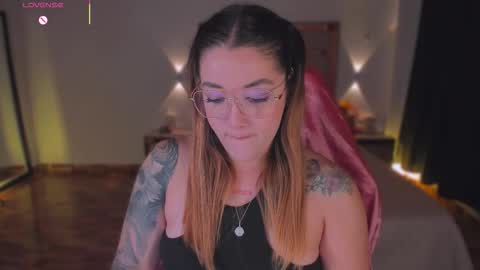 LUNA ROSE online show from 12-16-25, 04:39