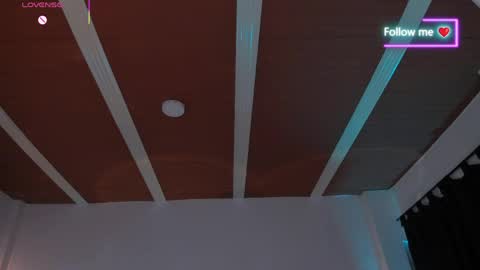 Snapshot of lunna_roosee chatting on 05-08-26, 05:35 LUNA ROSE online show from 05-08-26, 05:35