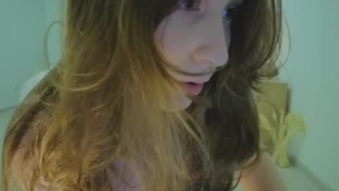 Snapshot of lunoria chatting on 05-26-26, 11:34 lunoria online show from 05-26-26, 11:34
