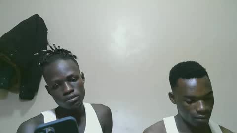 Snapshot of luoislove chatting on 11-10-25, 07:02 luoislove online show from 11-10-25, 07:02