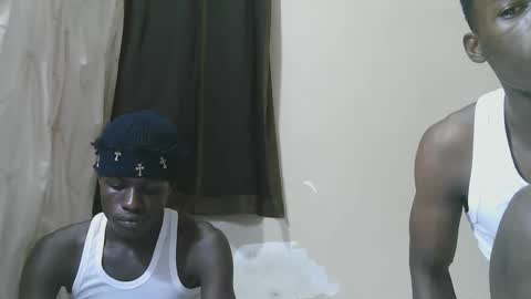 Snapshot of luoislove chatting on 11-26-25, 08:21 luoislove online show from 11-26-25, 08:21