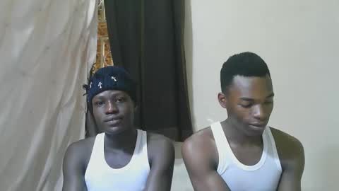 Snapshot of luoislove chatting on 11-28-25, 05:54 luoislove online show from 11-28-25, 05:54