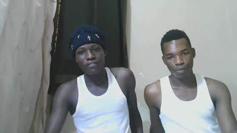 Snapshot of luoislove chatting on 11-30-25, 10:30 luoislove online show from 11-30-25, 10:30