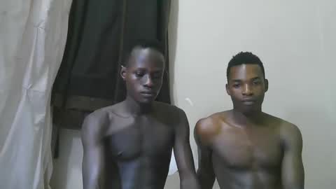 Snapshot of luoislove chatting on 12-03-25, 08:18 luoislove online show from 12-03-25, 08:18