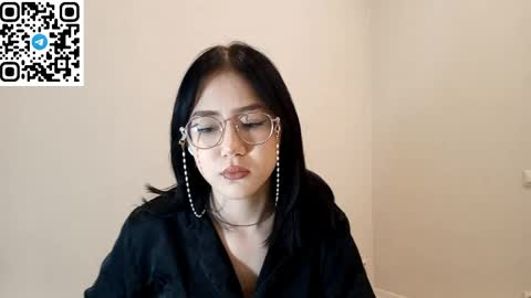 Snapshot of lupefaulker chatting on 04-24-26, 01:24 Roxie online show from 04-24-26, 01:24