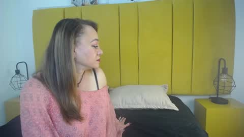 Lupita223 online show from 01-03-25, 12:41