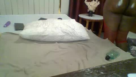 luscious online show from 11-29-25, 07:00