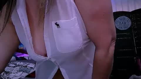 .Clarissa. Follow me on Instagram   miss buns  online show from 11-07-25, 10:10