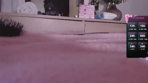 Snapshot of lusciouslipsxx chatting on 06-14-26, 05:09 lusciouslipsxx online show from 06-14-26, 05:09