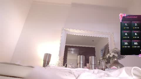 Snapshot of lusciouslipsxx chatting on 06-30-26, 05:08 lusciouslipsxx online show from 06-30-26, 05:08