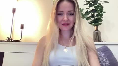 lusiluv online show from 02-06-26, 06:33