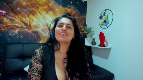 Snapshot of lust_mom chatting on 12-31-24, 05:40 Angela 3 online show from 12-31-24, 05:40