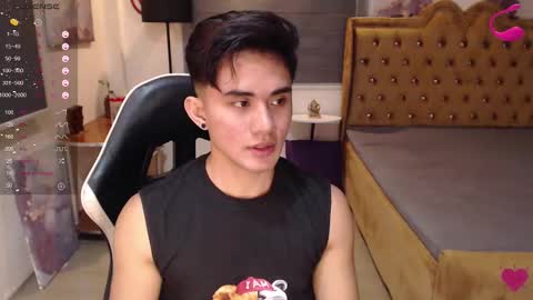 Snapshot of lustdesirex19 chatting on 02-17-25, 02:37 David online show from 02-17-25, 02:37