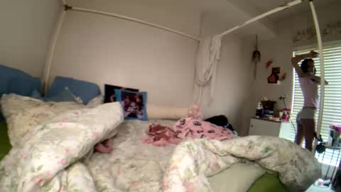 Snapshot of lustforlola chatting on 05-31-26, 04:47 LOLA online show from 05-31-26, 04:47