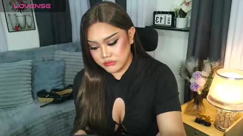 Snapshot of lustful_sasha chatting on 05-13-26, 10:06 Sasha online show from 05-13-26, 10:06