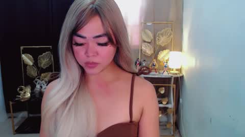 Snapshot of lustfuloffendertrina chatting on 04-29-26, 02:04 Trina online show from 04-29-26, 02:04