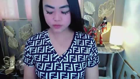 Snapshot of lustfuloffendertrina chatting on 05-18-26, 04:07 Trina online show from 05-18-26, 04:07