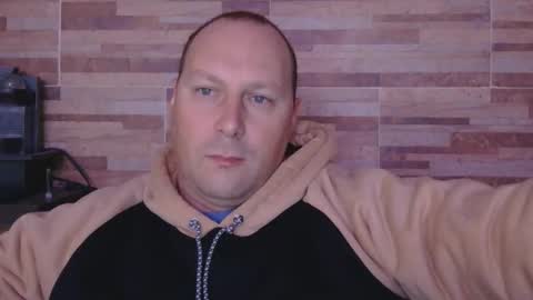 Snapshot of lustonfan chatting on 05-20-26, 11:16 lustonfan online show from 05-20-26, 11:16