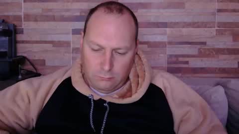 Snapshot of lustonfan chatting on 05-21-26, 11:50 lustonfan online show from 05-21-26, 11:50