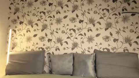 Snapshot of lustyaura chatting on 12-22-25, 04:42 Aura online show from 12-22-25, 04:42