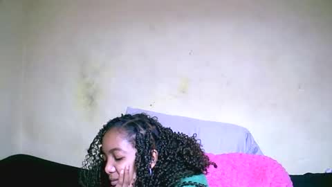 Snapshot of lutchia chatting on 09-26-25, 10:08 lutchia online show from 09-26-25, 10:08