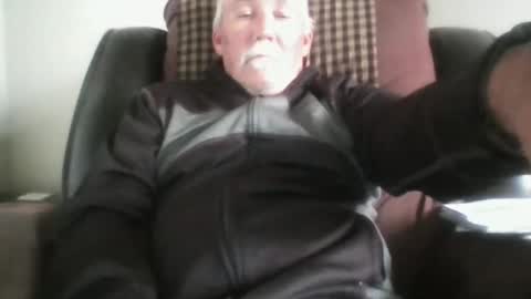 Snapshot of luv269er chatting on 11-21-25, 09:57 luv269er online show from 11-21-25, 09:57