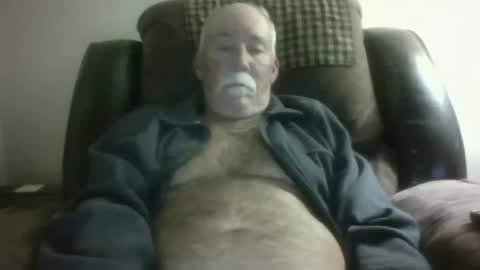 Snapshot of luv269er chatting on 12-20-25, 07:37 luv269er online show from 12-20-25, 07:37