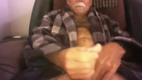 Snapshot of luv269er chatting on 02-23-26, 05:10 luv269er online show from 02-23-26, 05:10