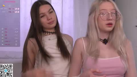 Snapshot of luv_jane chatting on 11-10-25, 06:12 online show from 11-10-25, 06:12