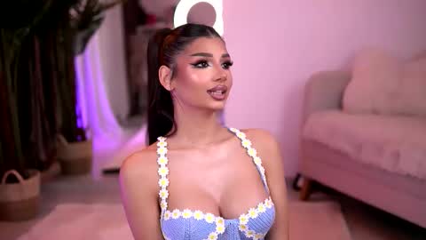 Snapshot of luvcaprice chatting on 01-19-26, 02:21 Caprice online show from 01-19-26, 02:21