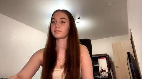 Luna Muna online show from 12-18-25, 09:21